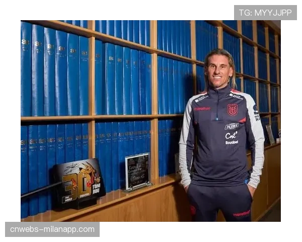 里尔主帅在赛后新闻发布会肯定球队表现：“我们在由攻转守时的回追速度是取胜关键”